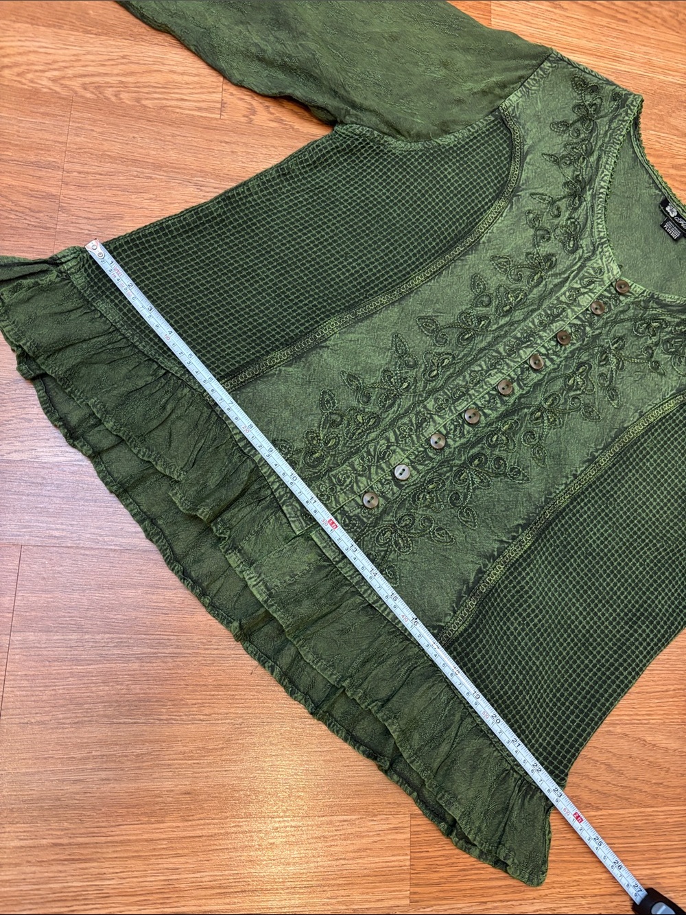 Flower olive green long sleeve button-up top. Size 1X. - Picture 14 of 17